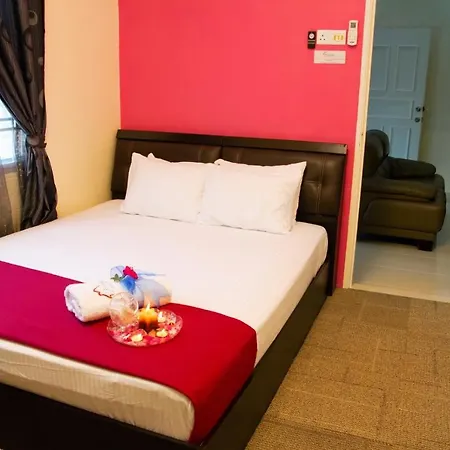 Homestay Hj Esmon Parit Raja Uthm Batu Pahat Exterior photo