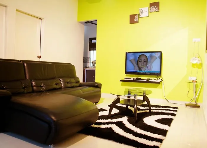 Homestay Hj Esmon Parit Raja Uthm