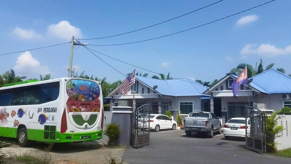 Hj Esmon Parit Raja Uthm Batu Pahat