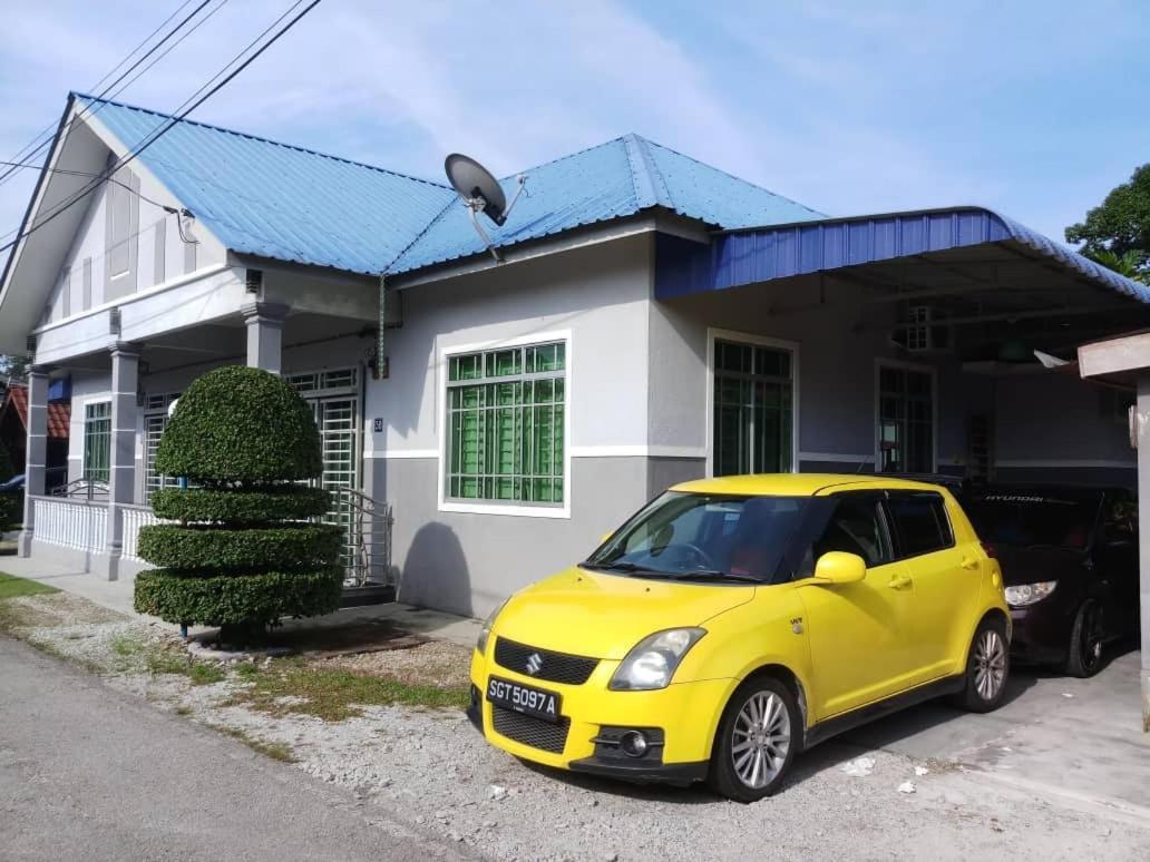 Hj Esmon Parit Raja Uthm *